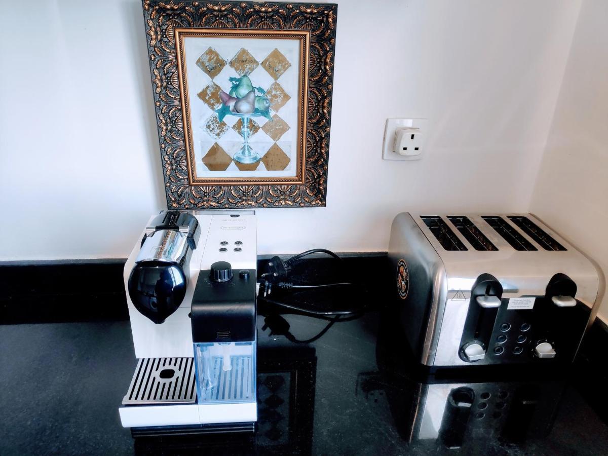 Salé La Marina Luxury Apartment Fully Furnished Free Wifi, High Standard Residence, Amazing Prime Location Close To Restaurants, Transport, Beach And Bouregreg River מראה חיצוני תמונה