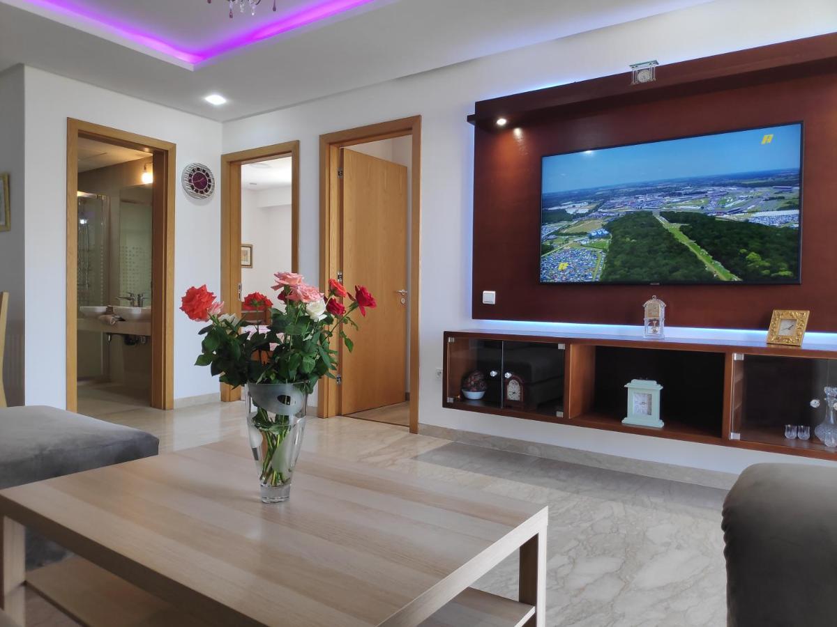 Salé La Marina Luxury Apartment Fully Furnished Free Wifi, High Standard Residence, Amazing Prime Location Close To Restaurants, Transport, Beach And Bouregreg River מראה חיצוני תמונה